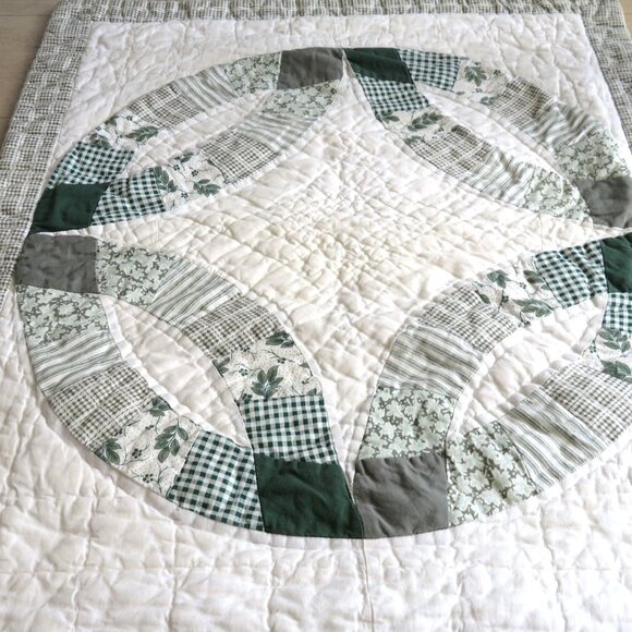 Hand Quilted Patchwork Pillow Sham Green White Wedding Ring Design Cotton Fabric - Picture 10 of 10